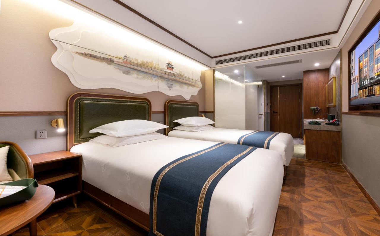 Nost Algia S Hotel Near Beijing Cbd - Cctv, China Zun, Skp And Sanlitun, Tian'Anmen Square, Forbidden City, Free Daily Necessities, Free Night Snack, Free Laundry, English Communication Well, Free Travel Advice , Free Gymnastic, Eksteriør bilde